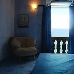 ベッド・アンド・ブレックファスト Blu Maison