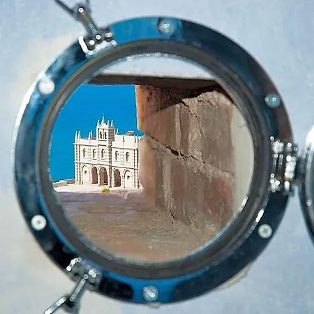 Blu Maison