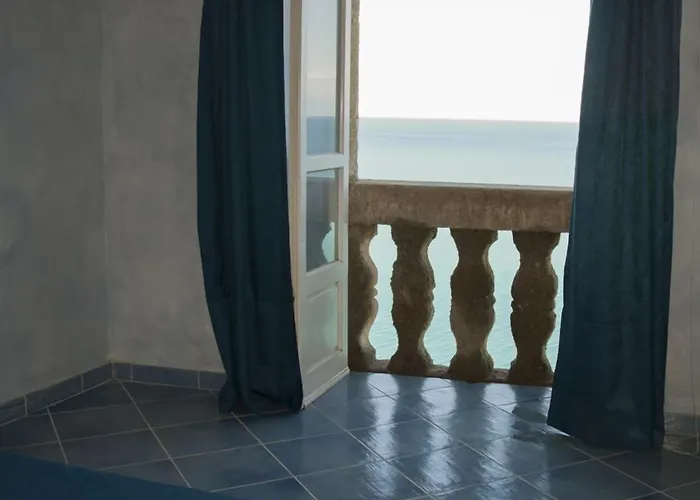 Blu Maison Alojamento de Acomodação e Pequeno-almoço Tropea